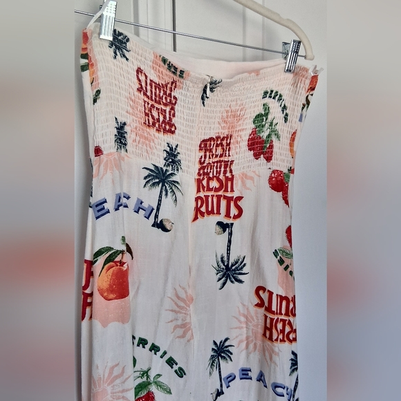💥MOVING SALE MAKE OFFER Paper Heart Linen Blend Fresh Fruit Dress - Picture 4 of 8